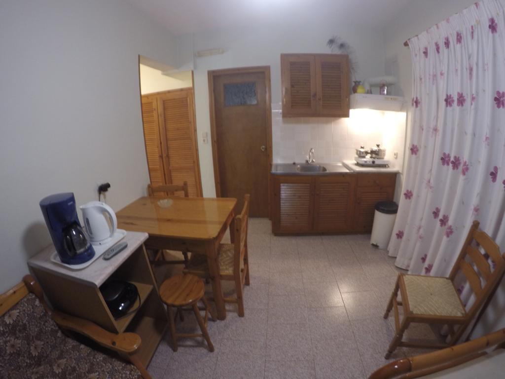 Zafiria * Agios Konstantinos (Samos)