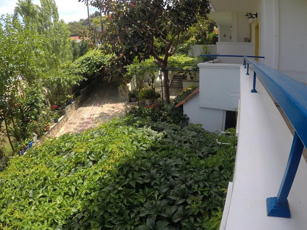 Zafiria * Agios Konstantinos (Samos)